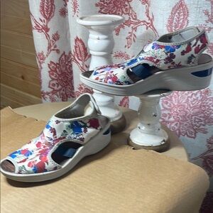 Bzees Floral Dream Sandals